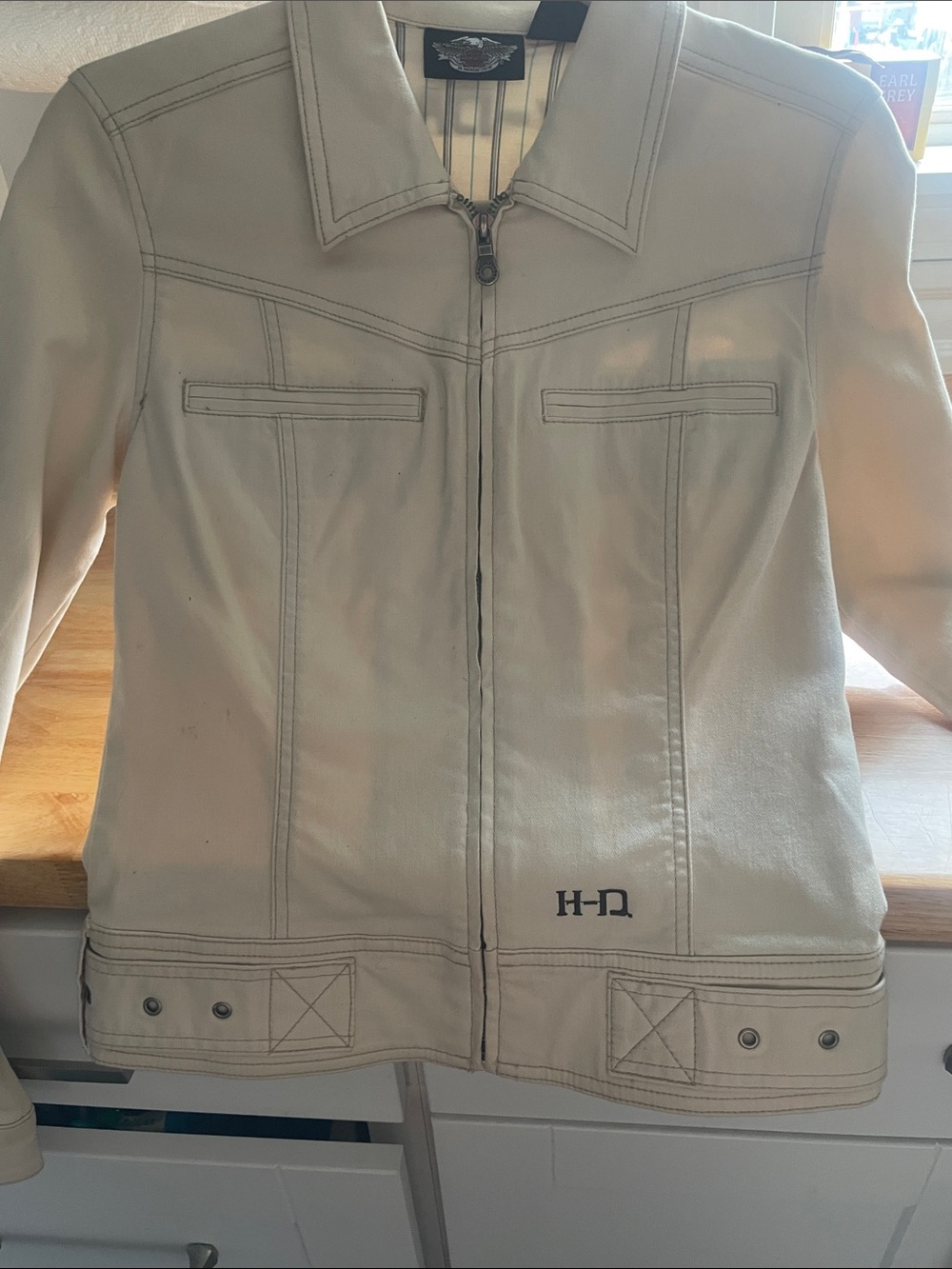 Harley-Davidson Cream Women's Leather Jacket with Dark Graphic Back - Picture 2 of 4